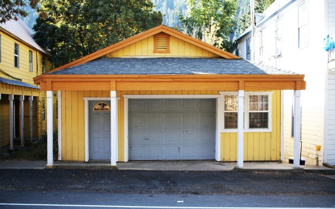 A Brief History of Garage Doors